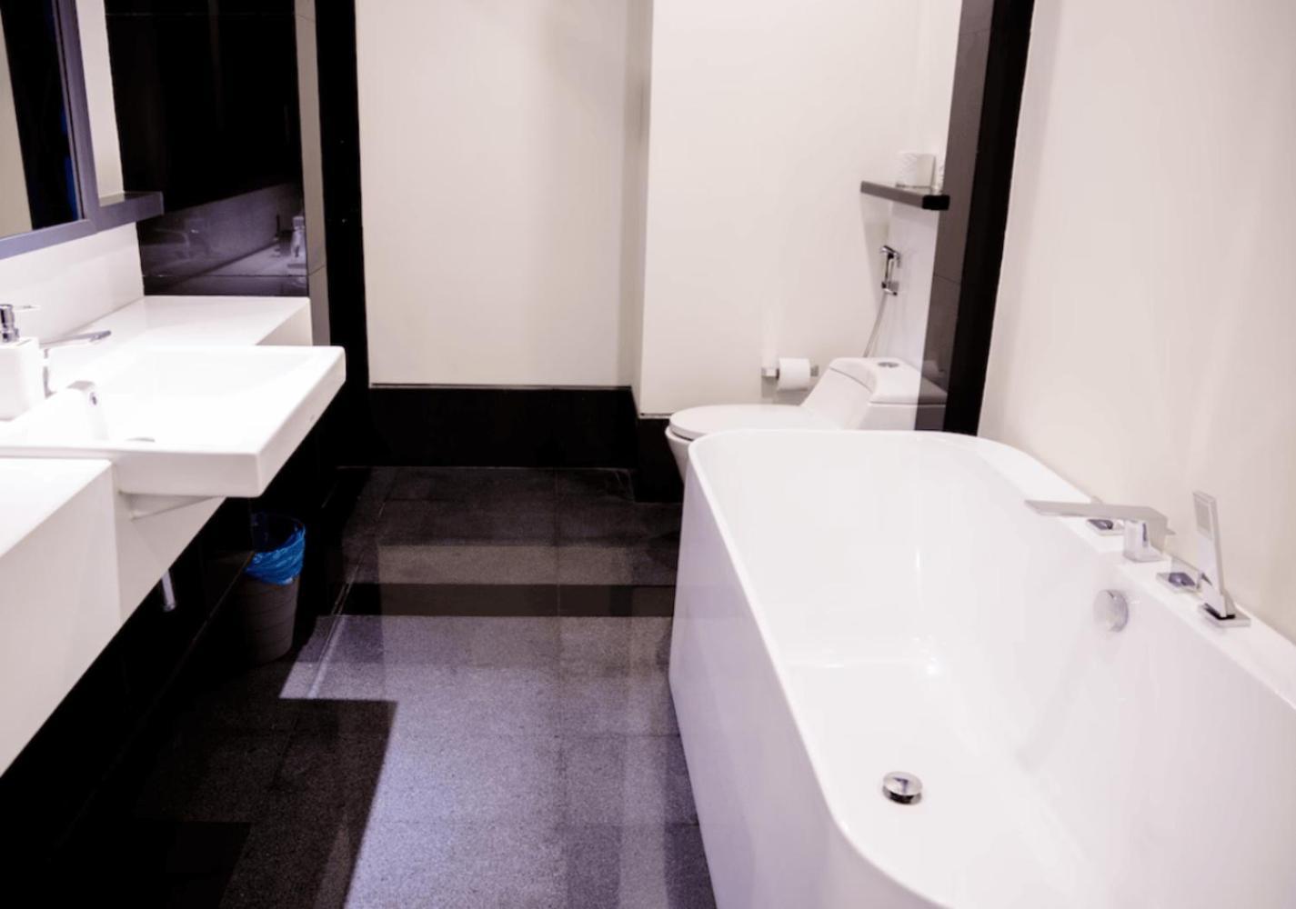 The Mews Klcc Apartment Куала Лумпур Екстериор снимка