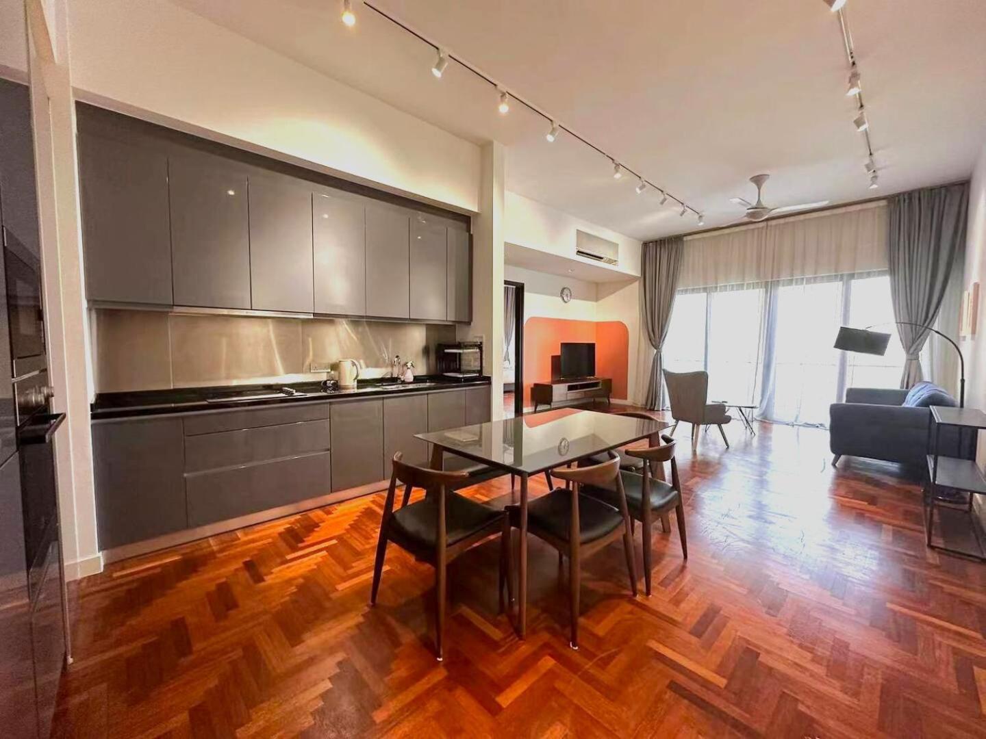 The Mews Klcc Apartment Куала Лумпур Екстериор снимка